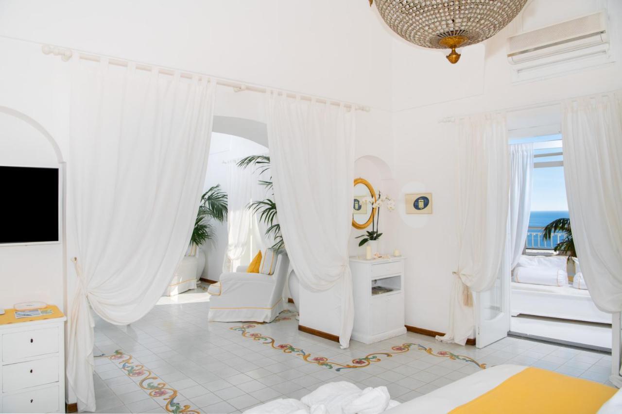 Yiara 2* Positano